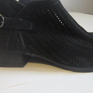 Vince Camuto Black Leather Booties Size 8-1/2